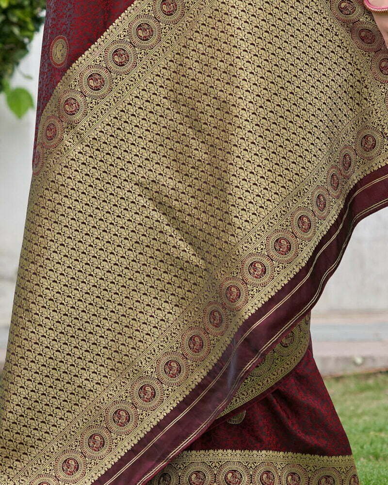 Red Color Mahaganga banarsai silk saree , pallu