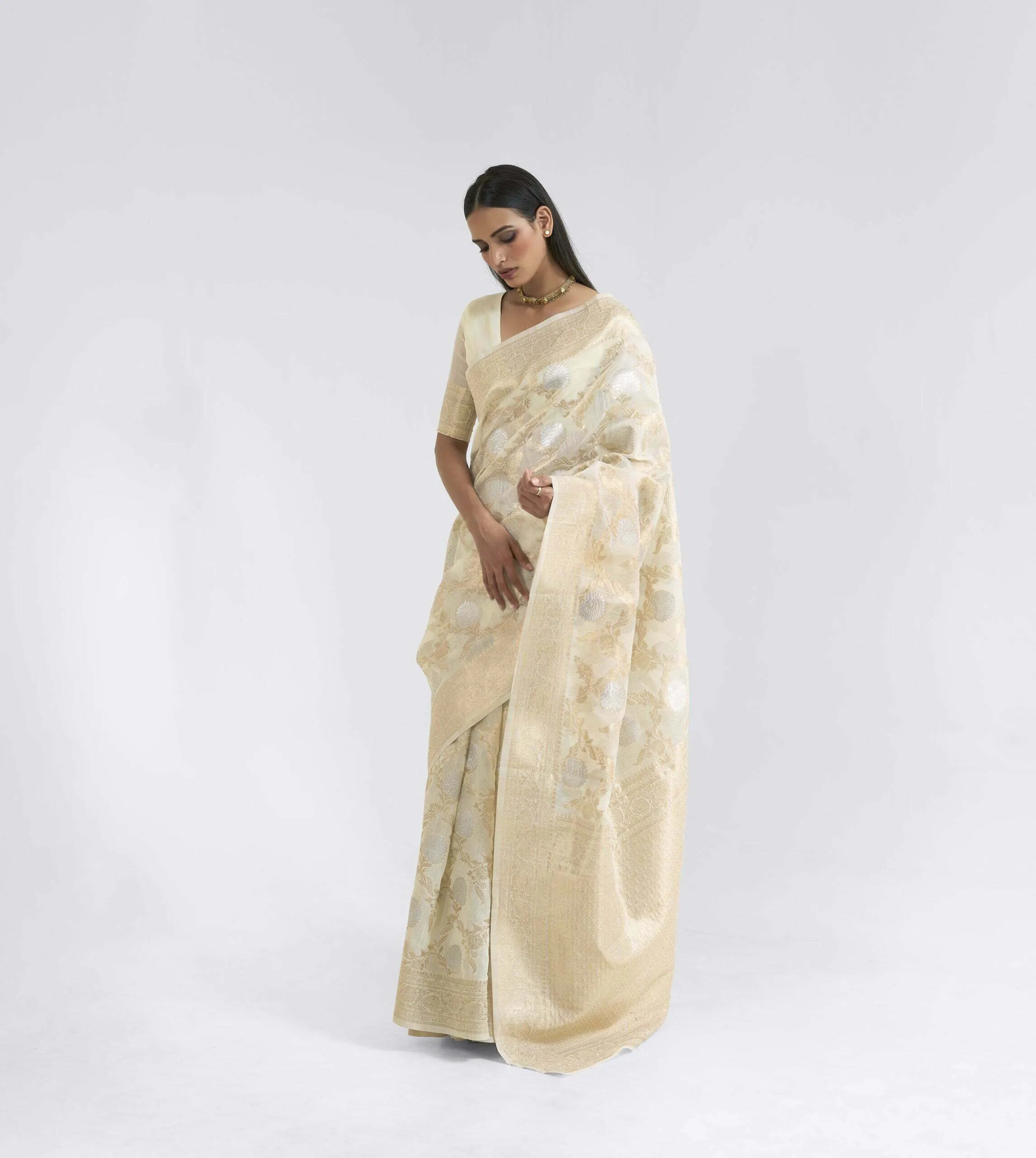 Vanilla Wedding Linen Silk Saree